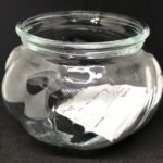 IKEAの小さなガラスの花瓶『ヴィリエスタルク』がポプリの器にもぴったり！