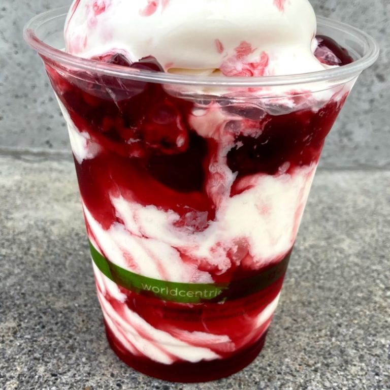 コストコの『ダークチェリーサンデー』が果実も入って超おいしい！ 買てみた