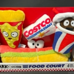 コストコの『BARK COSTCO FOOD COURTペット用おもちゃ4個セット』が音が鳴る犬のオモチャで可愛い！