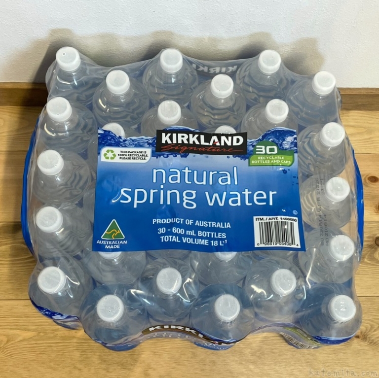 コストコの『KIRKLAND SIGNATUREナチュラルスプリングウォーター600ml×30本』がお得で良い！ 買てみた
