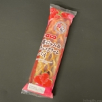 ヤマザキの『苺ジャム&チョコクリームパイ』が苺チョコもかかって美味しい！