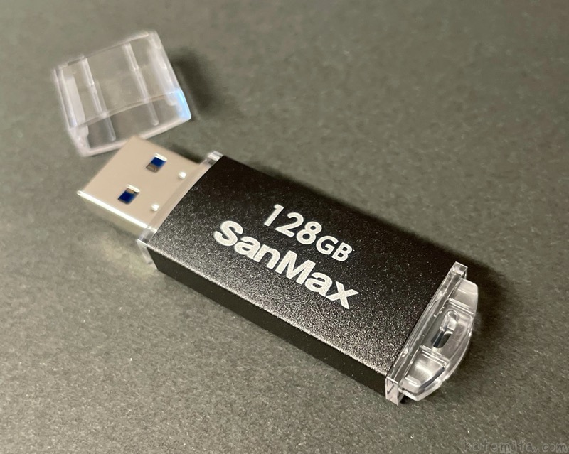 コストコの『SanMax USB3.0対応 USBメモリー 128GB』がシンプルなキャップ式で便利！ 買てみた