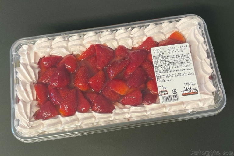 コストコの『ストロベリーマスカルポーネケーキ(2022)』が2層のクリームで超おいしい！ 買てみた