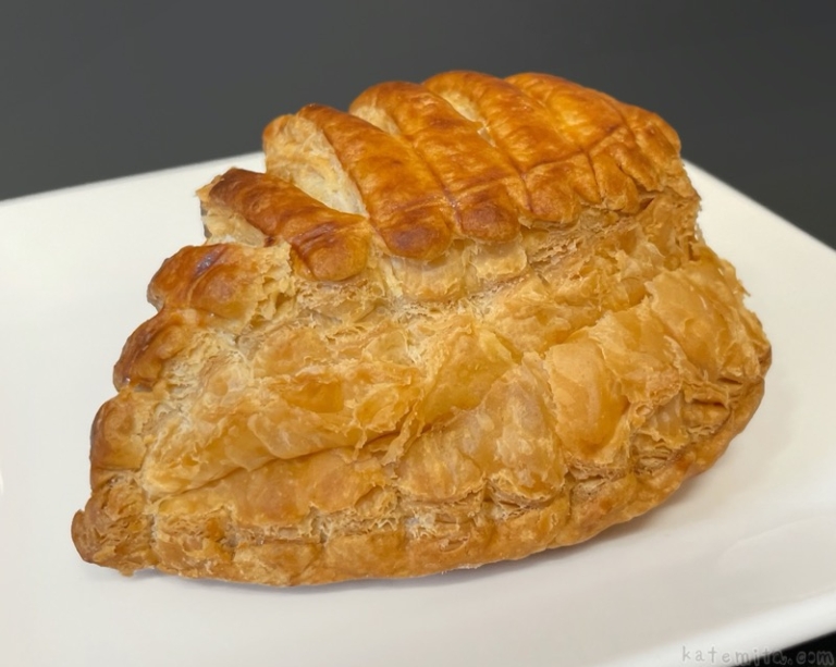 コストコの『アップルターンオーバー(16個入)』が食べきりサイズのアップルパイで美味しい！ 買てみた