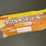 ヤマザキの『ダブルサンドロール(カスタード＆ホイップ)』が2色のクリームで超おいしい！