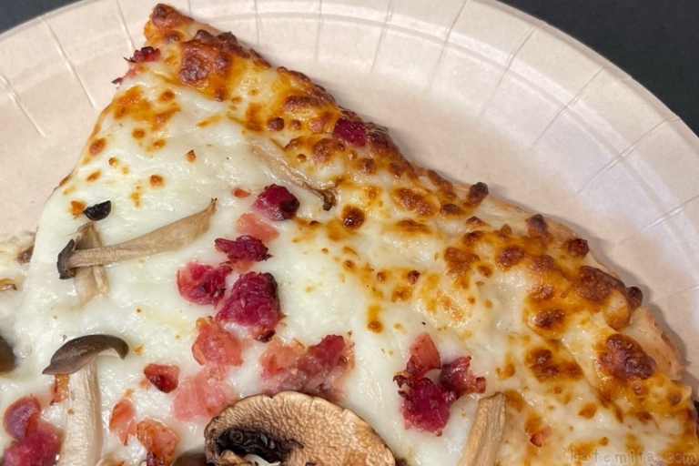 コストコの『マッシュルームピザ(マッシュルーム ポルチーニソース)』がキノコとベーコンで超おいしい！ 買てみた