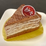 銀座コージーコーナーの『紗々ミルクレープ』がパリパリ甘いケーキで美味しい！