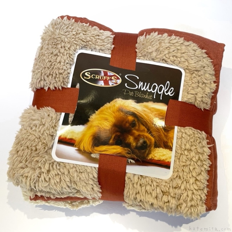 コストコの『犬用ブランケット リバーシブル』がふわふわで良い！ 買てみた