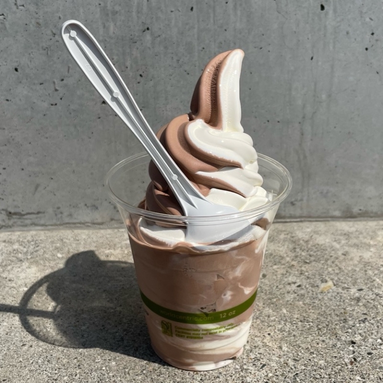 コストコの『ソフトクリームミックス(北海道ヘーゼルナッツチョコレート)』が濃厚で美味しい！ 買てみた