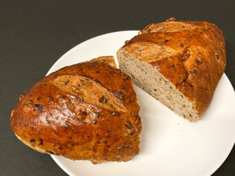 コストコの『ウォールナッツカレンツブレッド』がレーズンの甘味で美味しい！ 買てみた