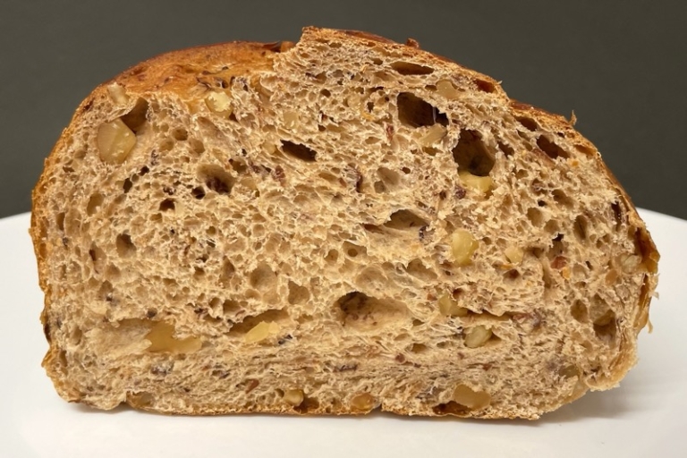 コストコの『ウォールナッツカレンツブレッド』がレーズンの甘味で美味しい！ 買てみた