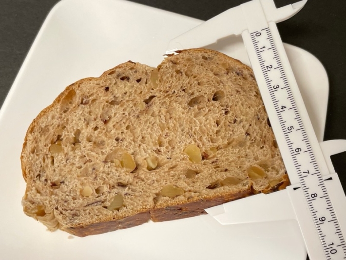 コストコの『ウォールナッツカレンツブレッド』がレーズンの甘味で美味しい！ 買てみた