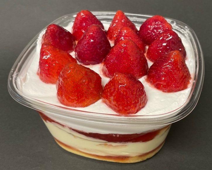 コストコの『ストロベリーカスタードクリームケーキ』が苺たっぷりで美味しい! | 買てみた