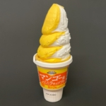 トップバリュの『さっぱりとしたマンゴー&バニラ味のソフト』がソフトコーンアイスで美味しい！