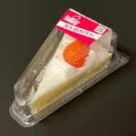 メイプリーズのケーキ『ストロベリー』が100円でシンプルな美味しさ！
